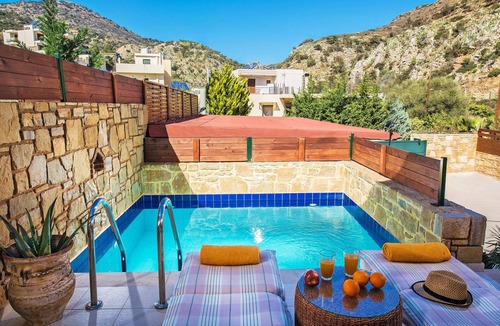 Palaiokastro Villa | Elia 5 maisonette,Near Heraklion, beach & taverns