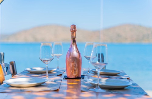 Elounda Apartment | Elounda Beachfront Nest, Stunning Escape in Crete