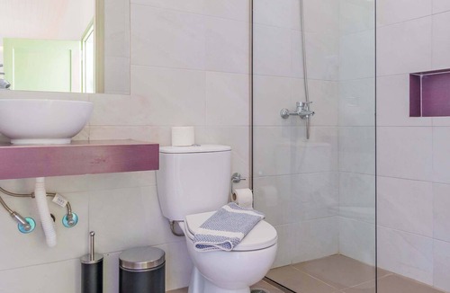 Elounda Apartment | Elounda Beachfront Nest, Stunning Escape in Crete