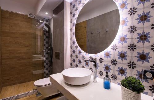 Violi Charaki House | Elysian Rose Residence