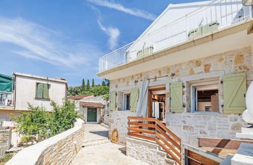 Aleimmatades Villa | Emily's cottage house