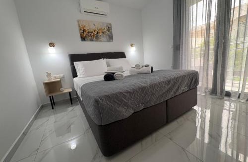 Gouvai Villa | Emma - Elena Peris Villas, By Idealstay Experience