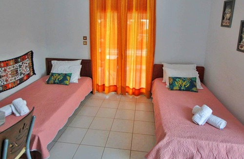 Eretria Apartment | Eretria Cozy Home - Spacious Garden Retreat