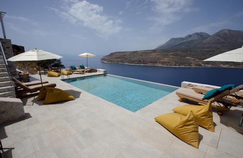 Limeni House | ERMIS-APEA Villas