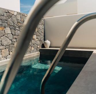 Messaria Villa | Erthā Suites with private pools