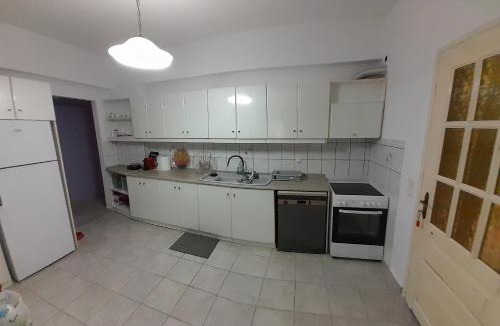 Velonades Apartment | Esperion House