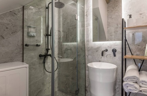 Heraklion House | Evangelia Casa, comfy stay, centrally, with views!