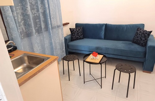 Perissa House | Evelina Pension