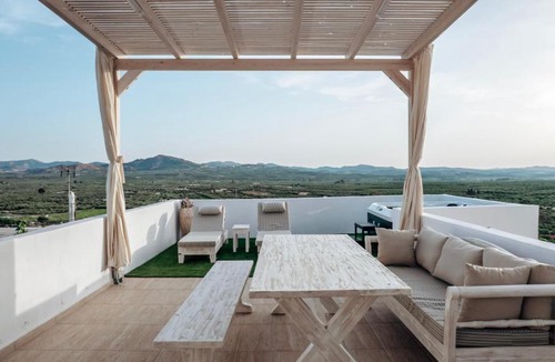 Rotasion Apartment | Evnia Romantic Winter Retreat Private Hot Tub Fireplace