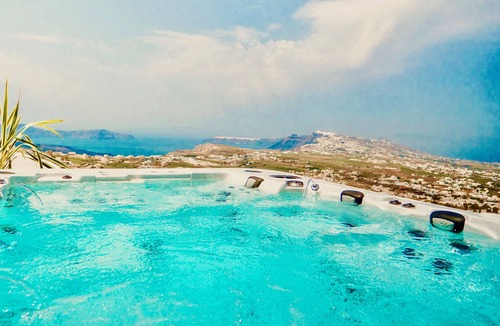 Pyrgos Villa | Exclusive Offer, Luxury 5 beds, Magnificent Sunset, Hot-tub Spa for 8 persons