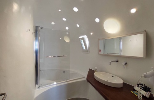 Paradise Hotel | Executive Studio-Sea View, Shared Infinity Pool, Gym, Bar, 4'from Paradise Beach
