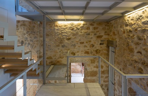 Lefktro Villa | Experience Awarded Architecture and Heritage at Casa Antica