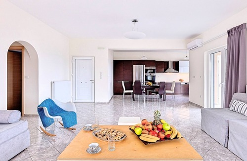 Kournas House | für 12 Personen in Kournas, Kreta (West-Kreta) by Interhome