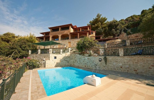 Marathias Apartment | Familien Maisonette mit Panorama Meerblick by Interhome