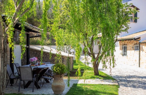 Dafnata Villa | family pool villa centrally located 5' from resort
