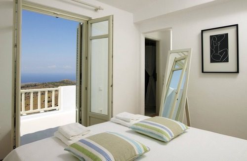 Ioulida House | Family Suite with Sea View - Kea Village Suites & Villa
