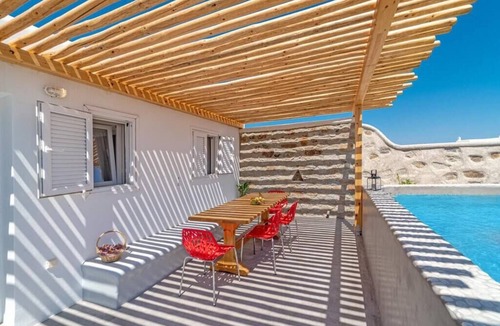 Glastros Apartment | Fantastic villa with private pool for 4 people