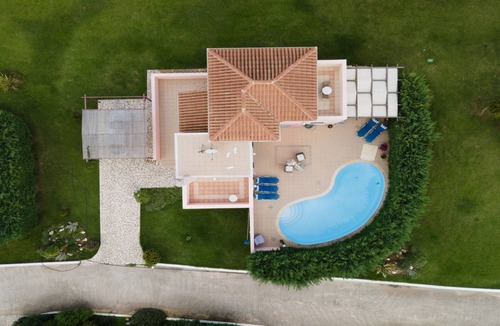 Karavomylos Villa | Fedra (3 bedrooms, Sleeps 6)