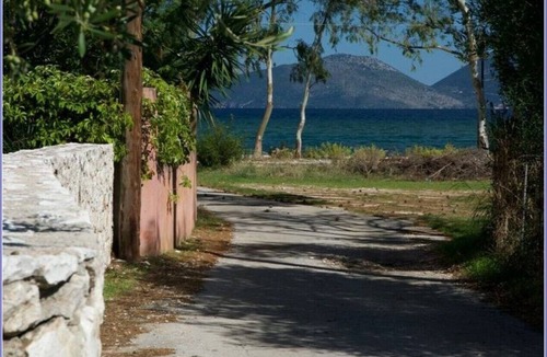 Karavomylos Villa | Fedra (3 bedrooms, Sleeps 6)