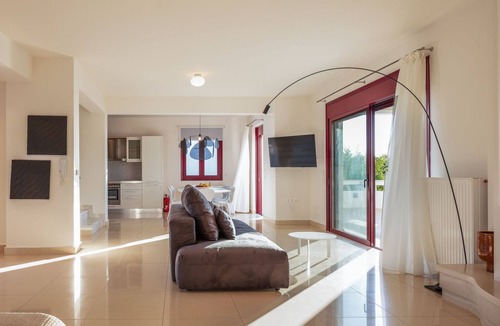 Skouloufia House | Ferienvilla Malvasia mit Swimmingpool auf Kreta by Interhome