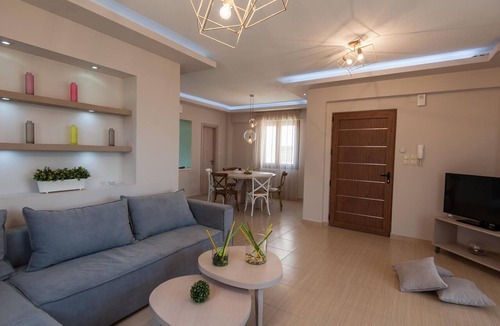 Adele House | Ferienvilla Natur mit Pool und Terrasse by Interhome