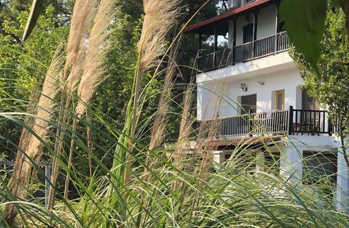 Vourvourou Apartment | Ferienwohnung im 1. Stock der Villa Dagor Direkt am Meer