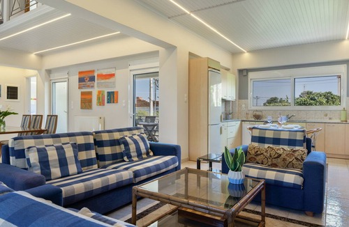 Spata-Artemida Apartment | First Floor Bedroom 3 with Shared Terrace, Wi-Fi, and Air Conditioning