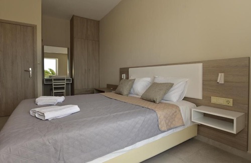 Gialos Apartment | Flisvos Rooms