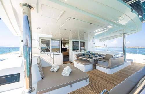 Alimos Boat Rental | Floating Villa: Yacht Vacation with Captain & Chef - 12 Guests