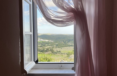 Kithira House | For a delightfully full of relaxing stay.