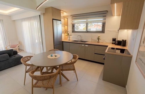 Lakopetra House | Forestbreeze 3: Luxury 2 Bedroom Villa with Private Pool & Garden