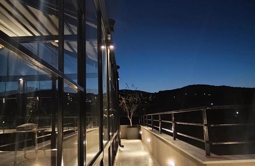 Velika Apartment | Garden House