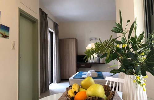 Platanes House | Garden view studio!