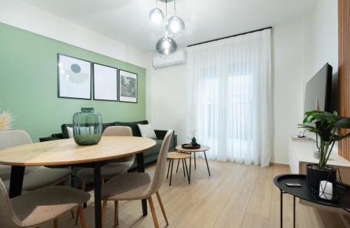 Thessaloniki Apartment | GatheringThess- The backyard