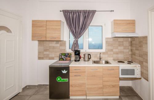 Therasia Bed & Breakfast | George Sunset Rooms