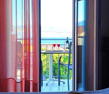 Karavomylos Apartment | Giota's apartment 100m fro the beach