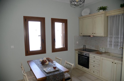Sourpi Apartment | Goddess Hera Apartment