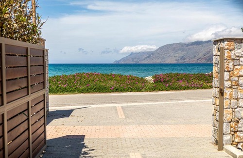 Nopigia Villa | Gold Crest Home in Drapanias beach, Nopigia