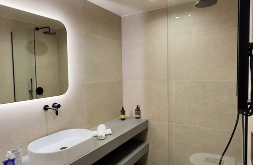 Marathon Villa | Villa Anasa-luxury Retreat-private Pool-45km From Athens