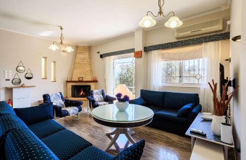 Katakali House | GrandVillle Cottage Escape with Breathtaking Views
