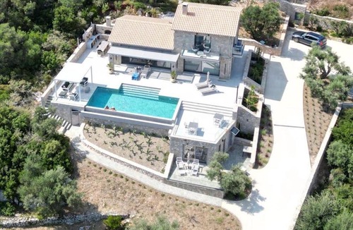 Katouna Bed & Breakfast | Grey Sea View Estate - Luxury Villas with Private Pool & Plunge Pool
