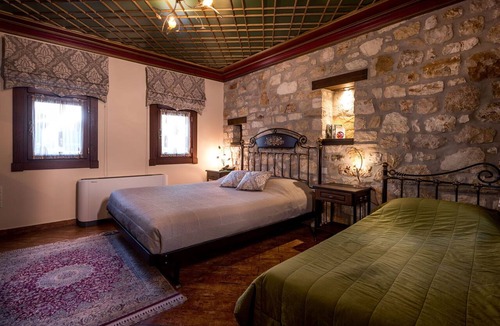 Ioannina Town Centre Bed & Breakfast | Hagiati GuestHouse - Triple Getaway inthe Castle Ioannina