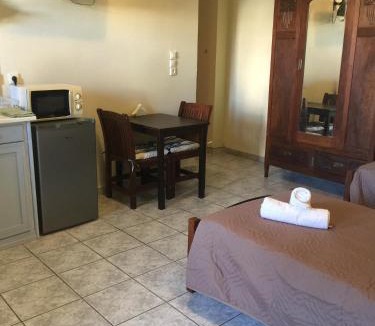 Ermoupoli Apartment | happyWish Syros