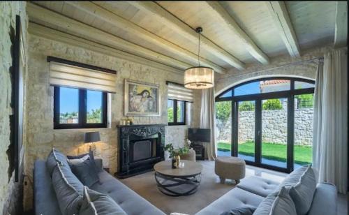Episkopi Villa | Heraklion Twins House - Private Pool Retreat