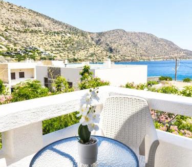 Plaka Apartment | Hermes