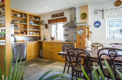 Pefkochori Villa | High-end aesthetics villa, severed from prying eyes!
