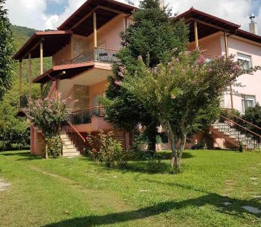 Loutraki Apartment | Hillside View Home