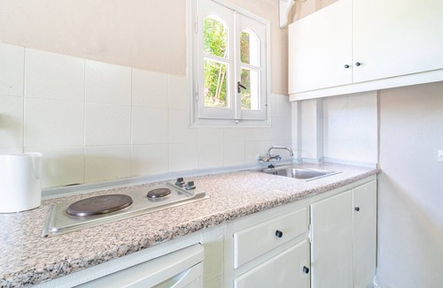 Gardenos Apartment | Holiday Apartment "Ariel Studio 3" with Balcony, Shared Terrace & Wi-Fi
