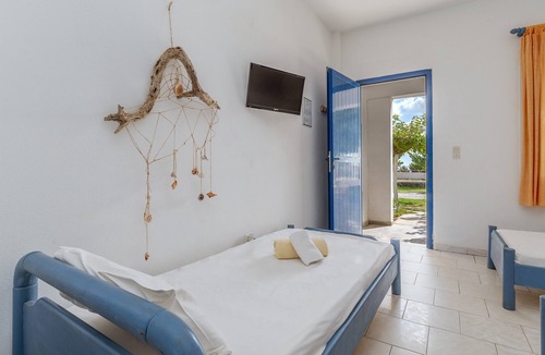 Kipri House | Holiday Home '7 Perasma Kypri Beach' with Private Terrace, Wi-Fi and Air Conditioning