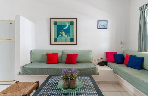 Agios Ioannis House | Holiday Home 'Gaia Mykonos' with Sea View, Wi-Fi and Air Conditioning